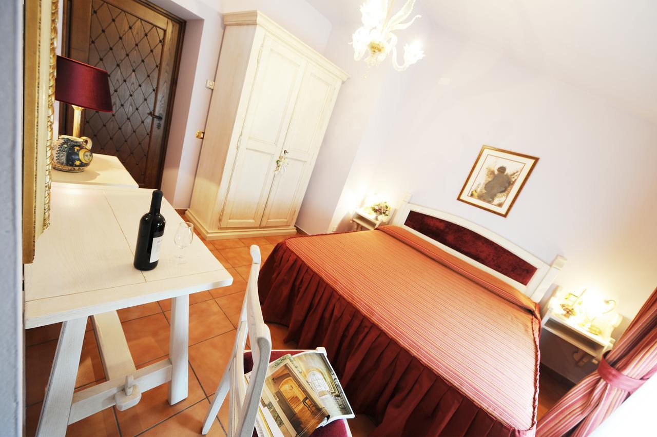 Antica Locanda San Leonardo 1554 Ghivizzano ภายนอก รูปภาพ